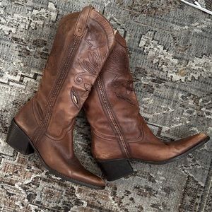 ✨SOLD✨ George Brown Leather Cowboy Boots